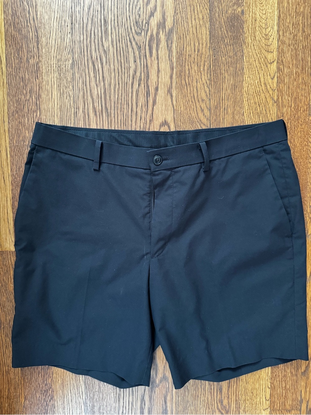 Uniqlo Black Flat-Front Men's Shorts